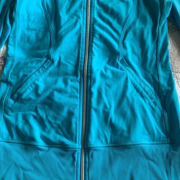 Lululemon Zip Up Jacket - Picture 4 of 6